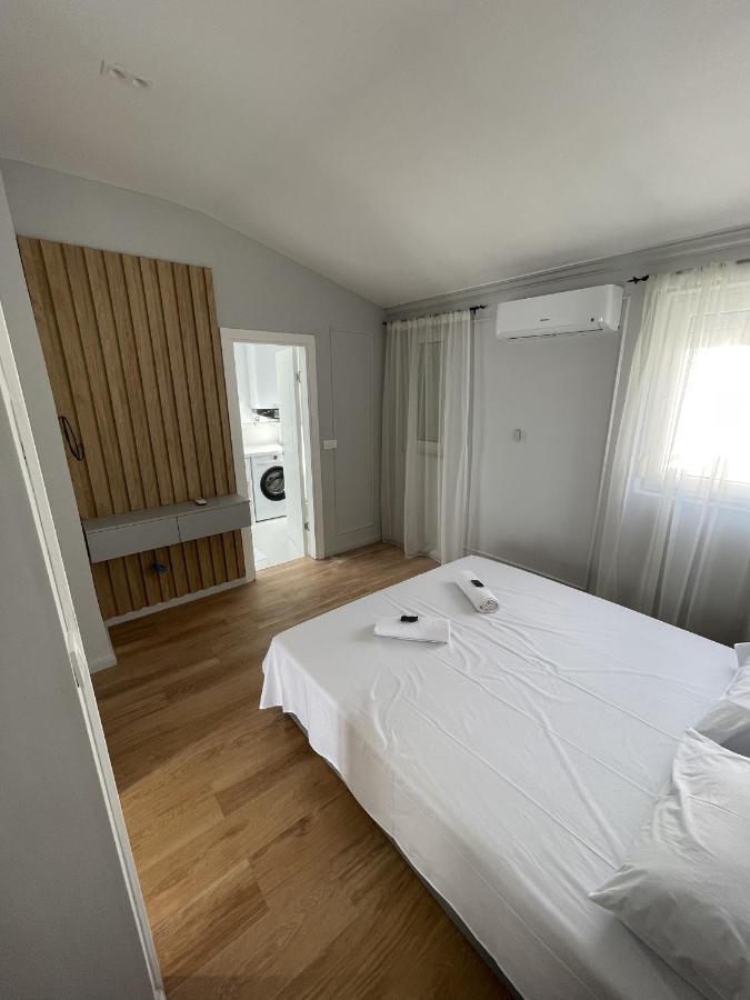 Lungomare Apartments Petrovac na moru Exterior foto